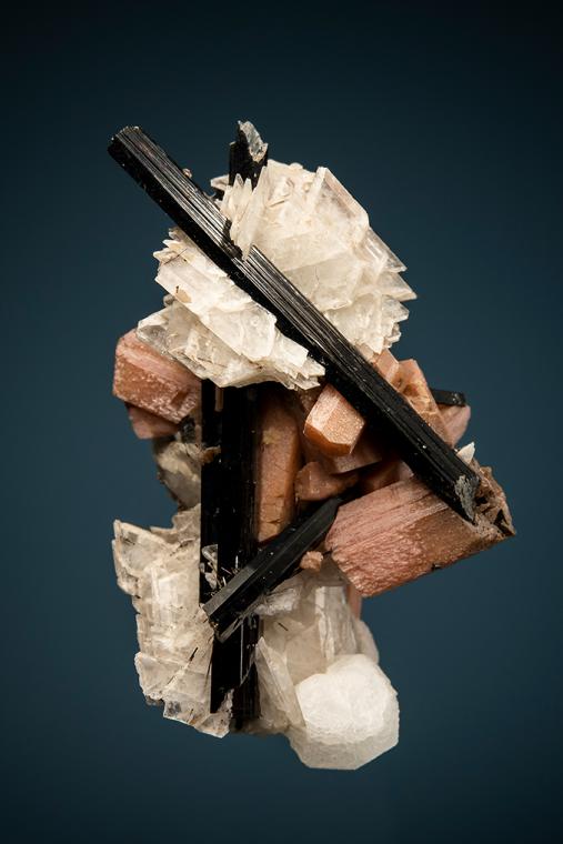 GENTHELVITE, ANALCIME, ALBITE, AEGIRINE and SERANDITE
